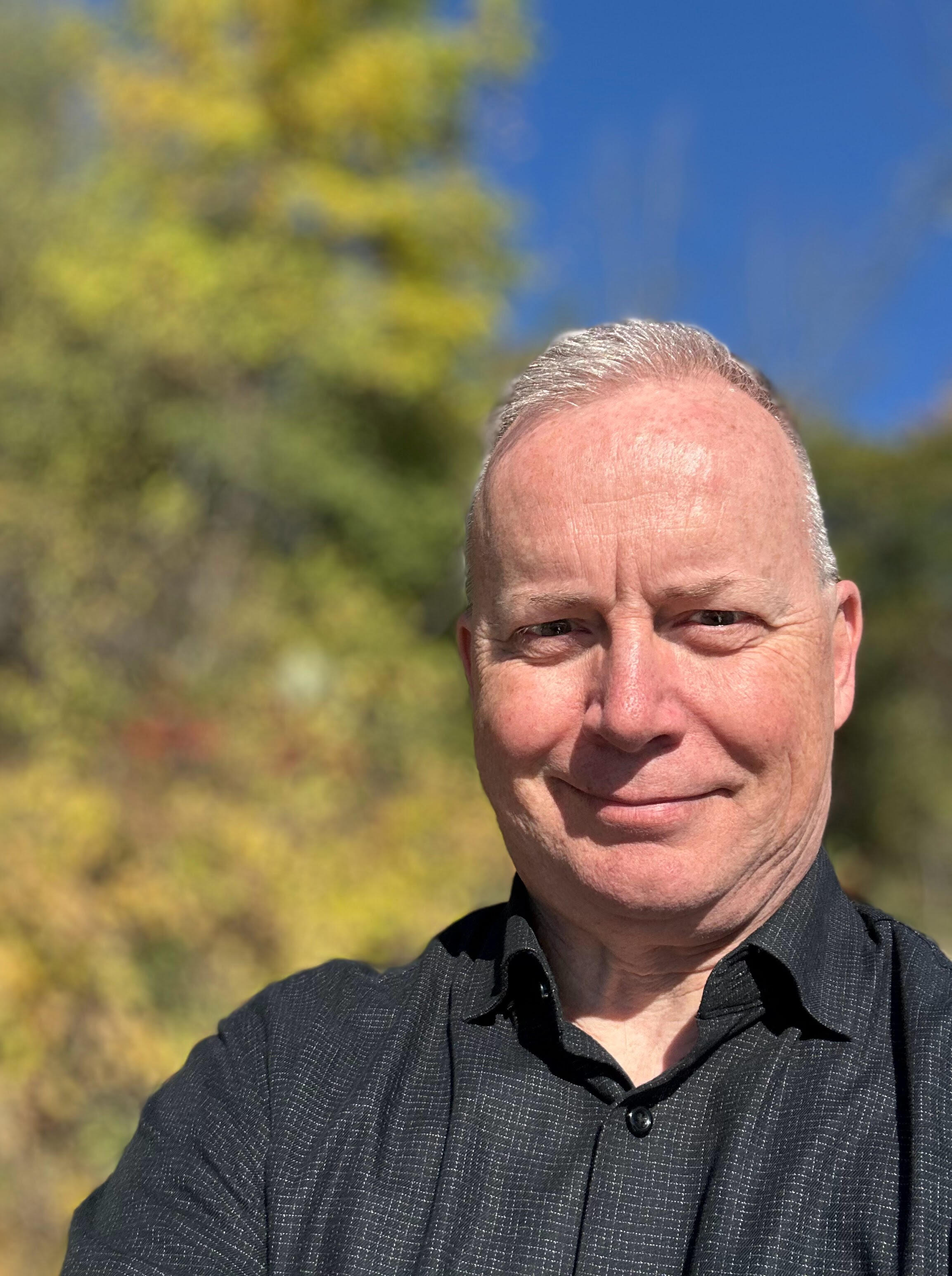 Floyd Kelly Registered Psychotherapist (Qualifying) Ontario Headshot of Floyd Kelly, Male Registered Psychotherapist (Qualifying) serving Ontario Canada. Specialist in neurodivergence and career stress.